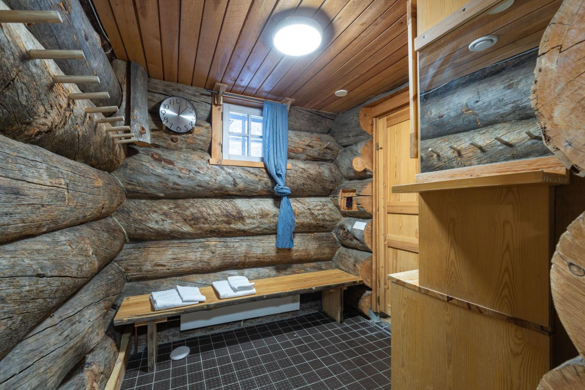 Kuukkeli Apartments Pikku-Hirvas Ja Porotokka Saariselka Exterior photo